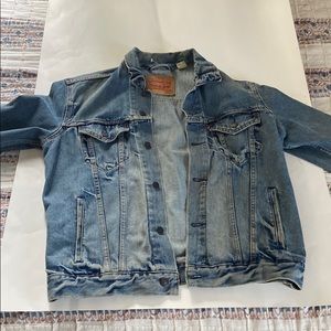 Levis Jean Jacket !